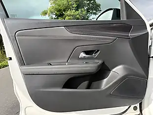 Used 2023 Vauxhall Mokka Ultimate White - Interior and Exterior details 18