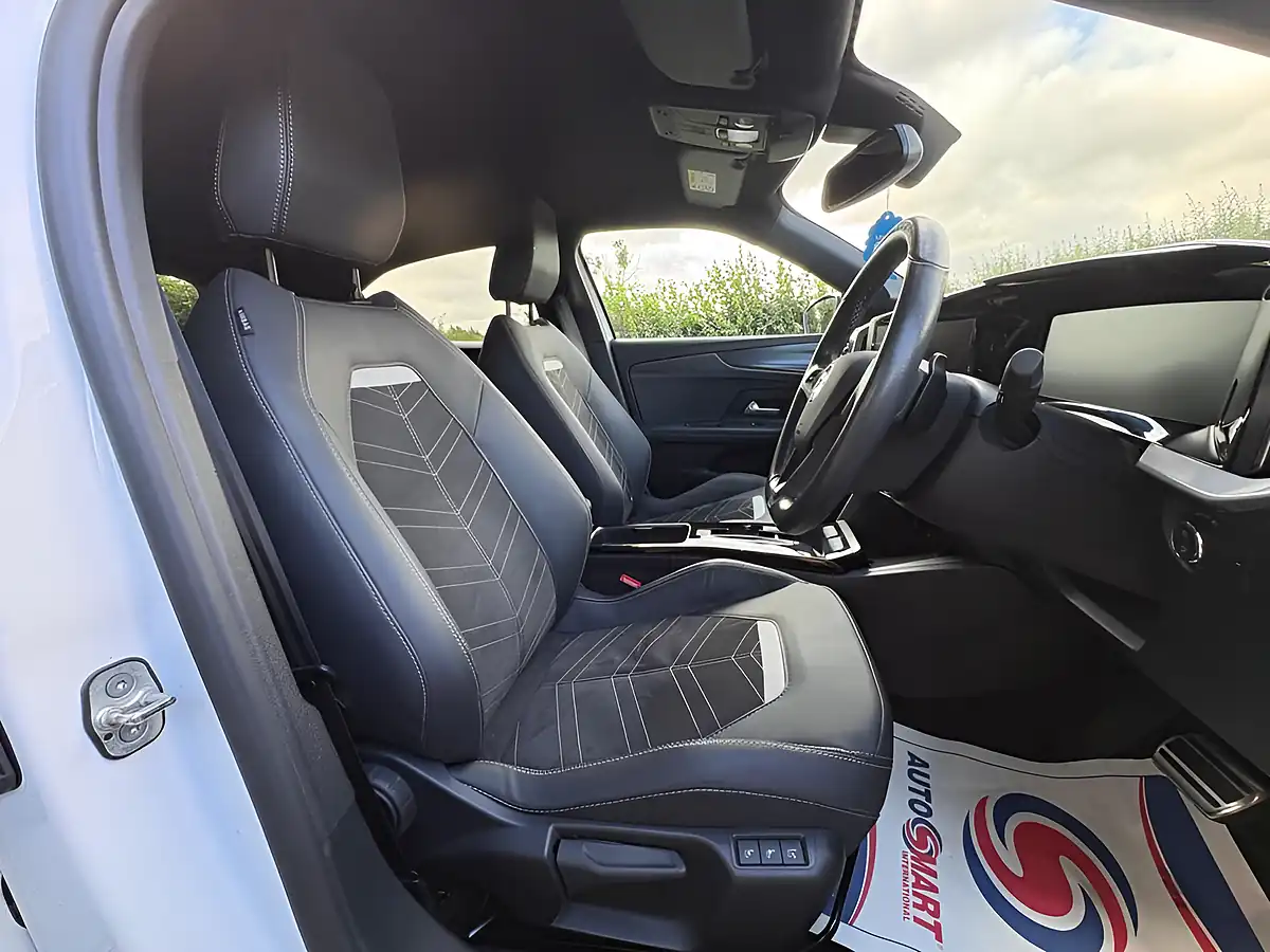 Used 2023 Vauxhall Mokka Ultimate White - Interior and Exterior details 9
