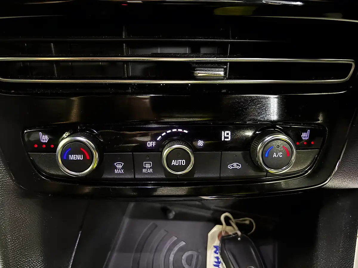 Used 2023 Vauxhall Mokka Ultimate White - Interior and Exterior details 13