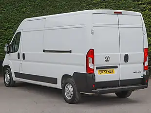 Used 2023 Vauxhall Movano 3500 Biturbo Prime Kaolin White - Interior and Exterior details 10