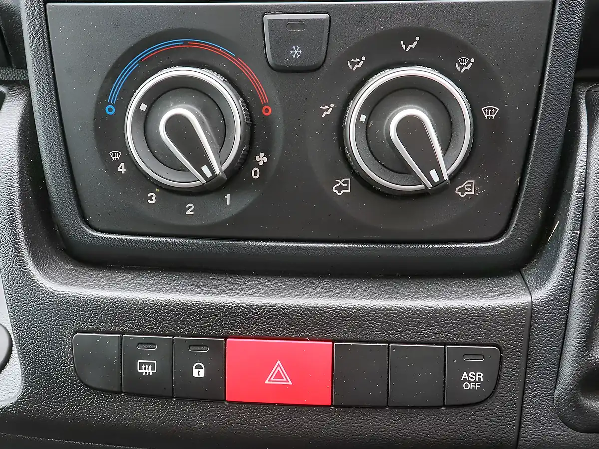Used 2023 Vauxhall Movano 3500 Biturbo Prime Kaolin White - Interior and Exterior details 14