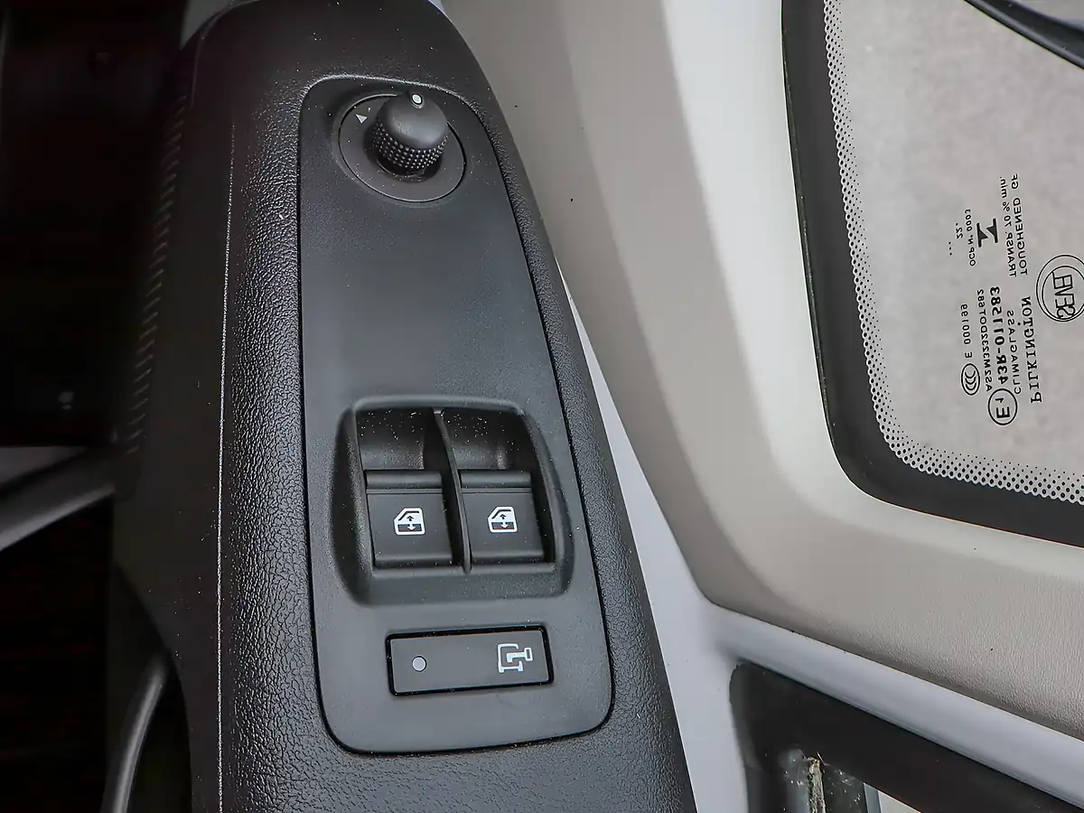 Used 2023 Vauxhall Movano 3500 Biturbo Prime Kaolin White - Interior and Exterior details 17