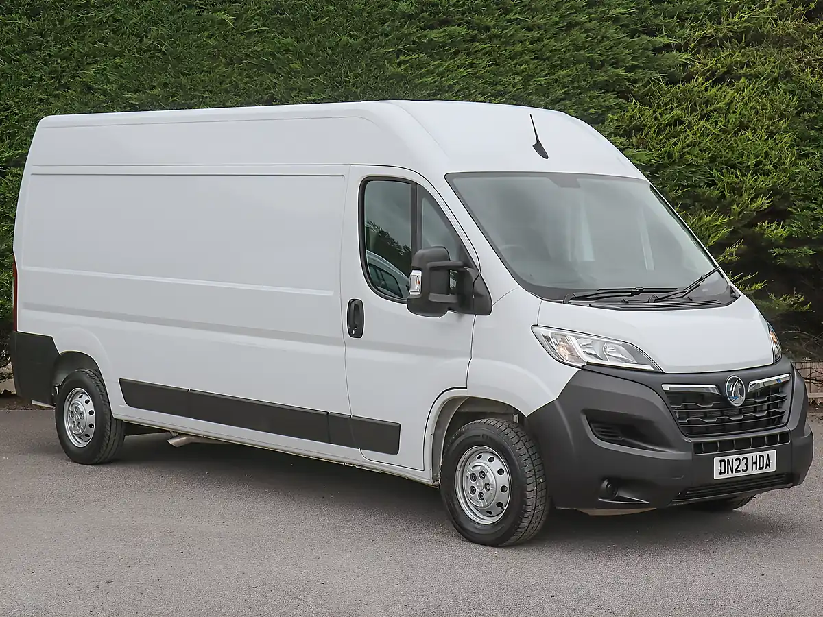 Used 2023 Vauxhall Movano 3500 Biturbo Prime Kaolin White - Interior and Exterior details 4