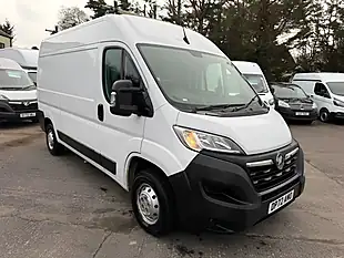 Used 2023 Vauxhall Movano 3500 L2 H2 White - Interior and Exterior details 10