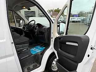 Used 2023 Vauxhall Movano 3500 L2 H2 White - Interior and Exterior details 12