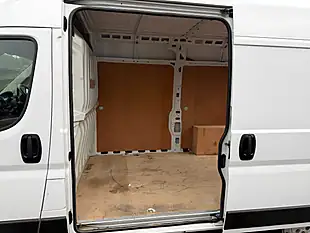 Used 2023 Vauxhall Movano 3500 L2 H2 White - Interior and Exterior details 15