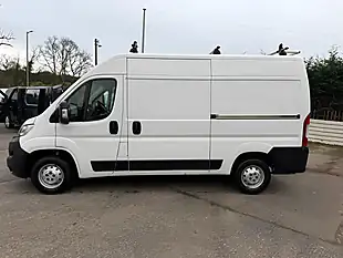 Used 2023 Vauxhall Movano 3500 L2 H2 White - Interior and Exterior details 6