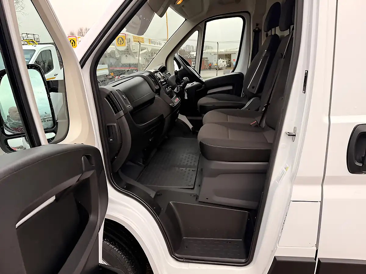 Used 2023 Vauxhall Movano F3500 Dynamic Lwb Extra High Roof White - Interior and Exterior details 11