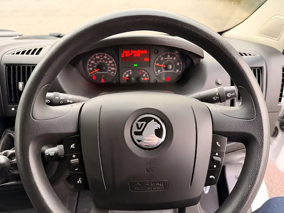 Used 2023 Vauxhall Movano F3500 Dynamic Lwb Extra High Roof White - Interior and Exterior details 19