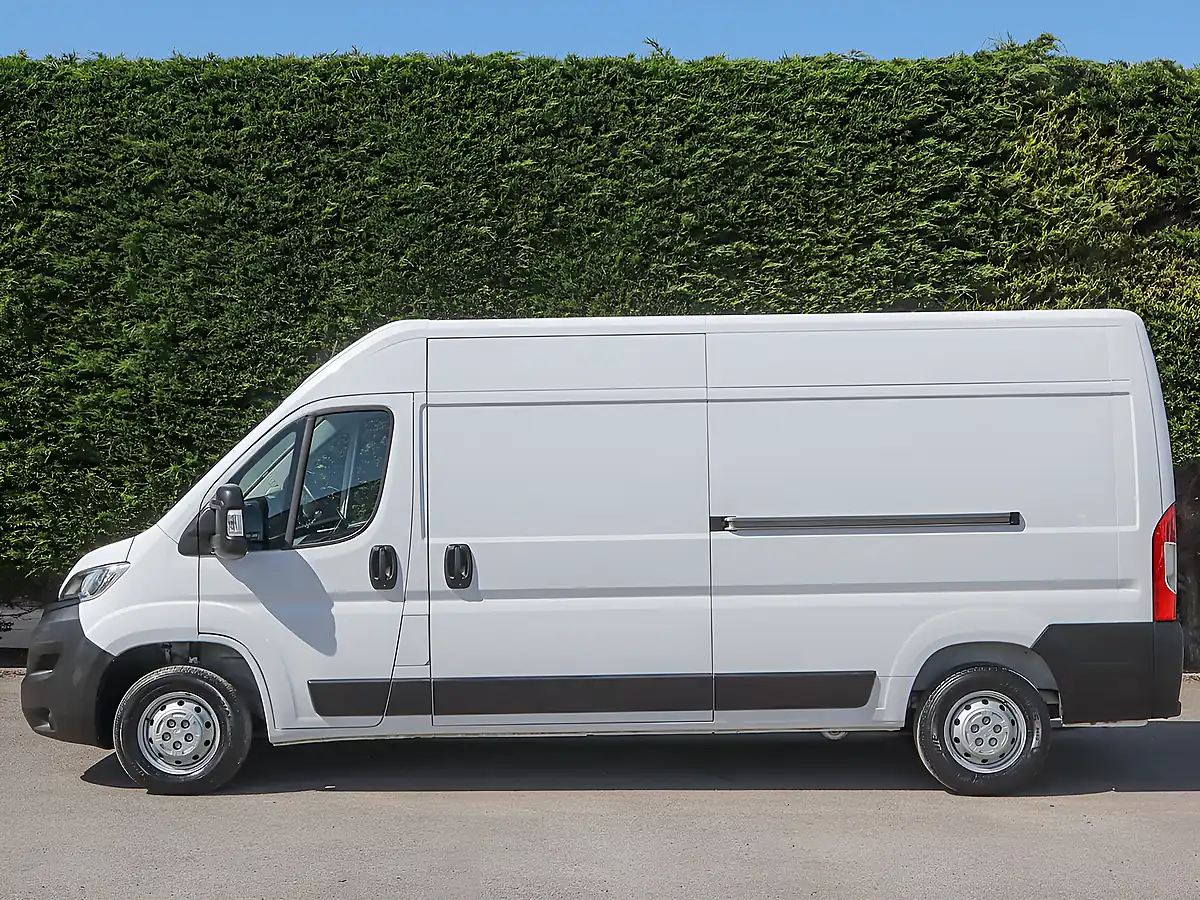 Used 2023 Vauxhall Movano Prime Kaolin White - Interior and Exterior details 14