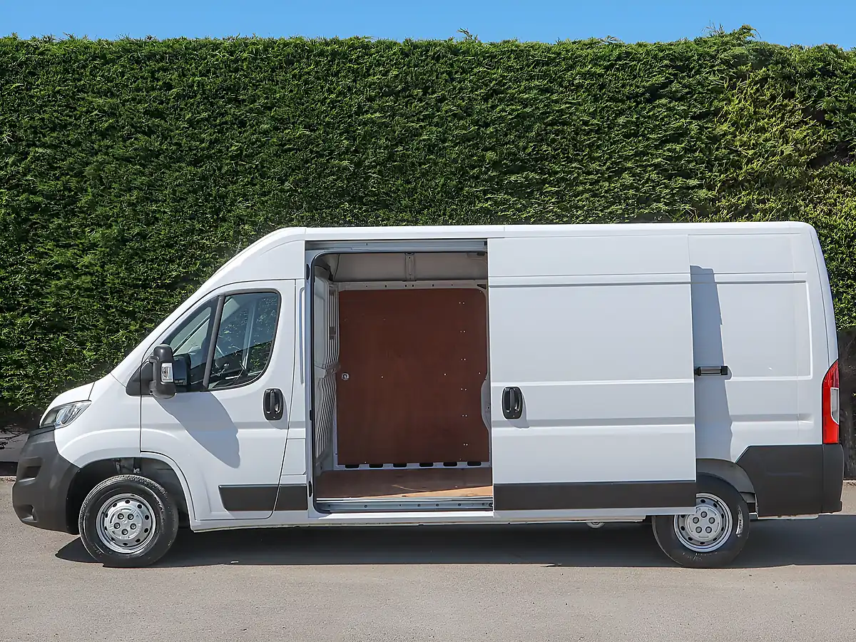 Used 2023 Vauxhall Movano Prime Kaolin White - Interior and Exterior details 15