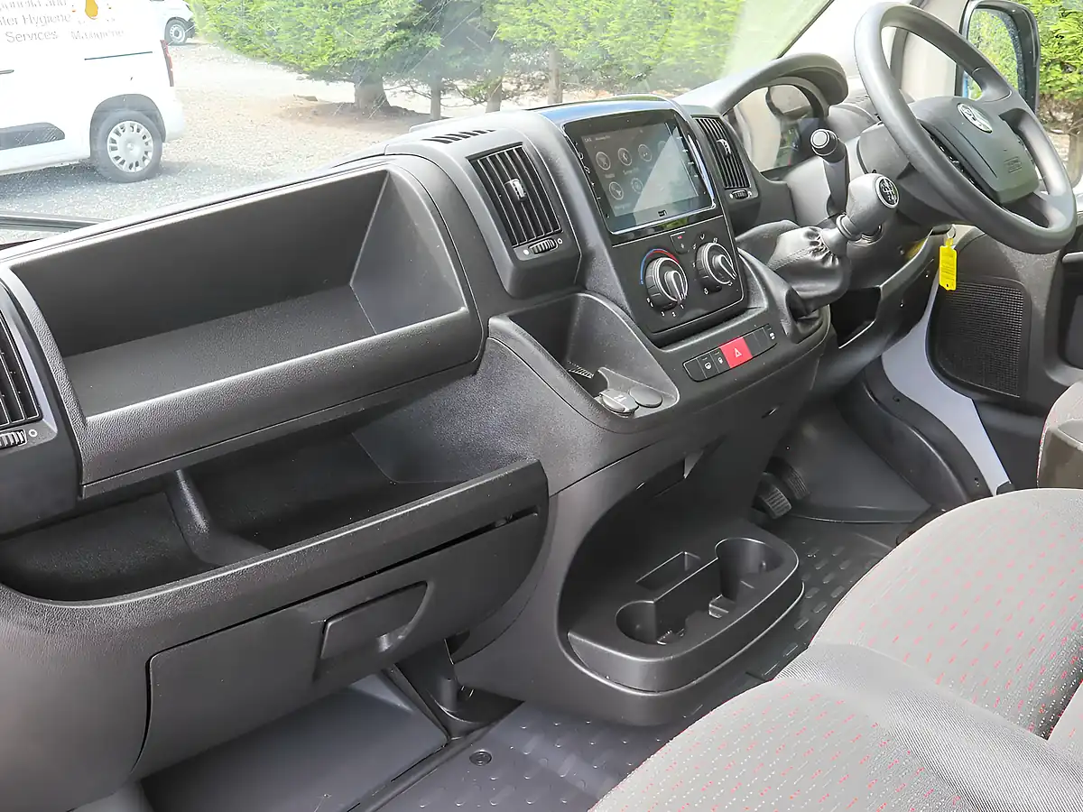 Used 2023 Vauxhall Movano Prime Kaolin White - Interior and Exterior details 14