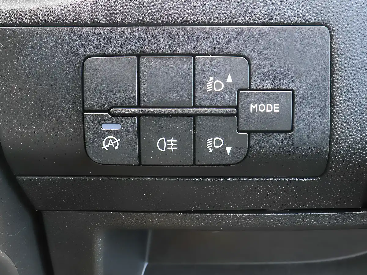 Used 2023 Vauxhall Movano Prime Kaolin White - Interior and Exterior details 18