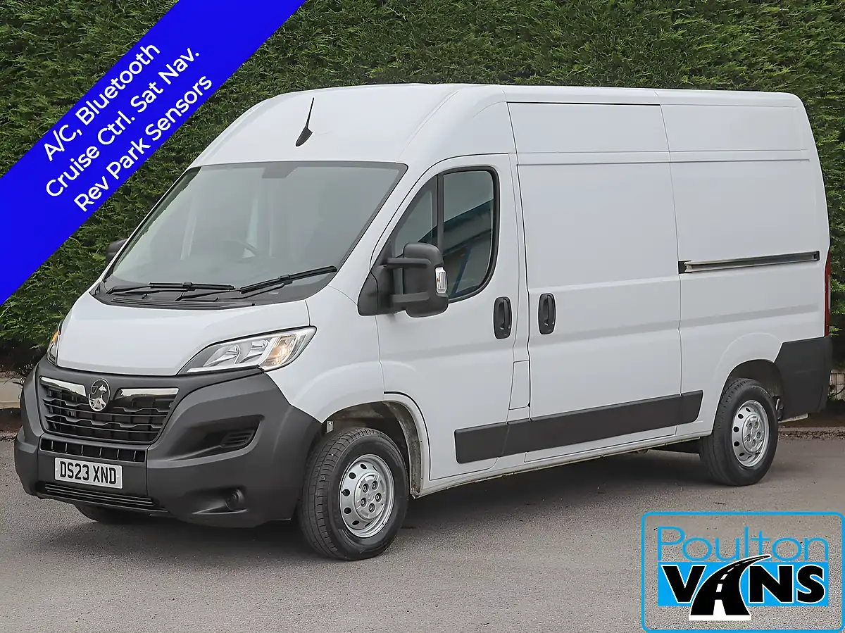 Used 2023 Vauxhall Movano Prime Kaolin White - Front View