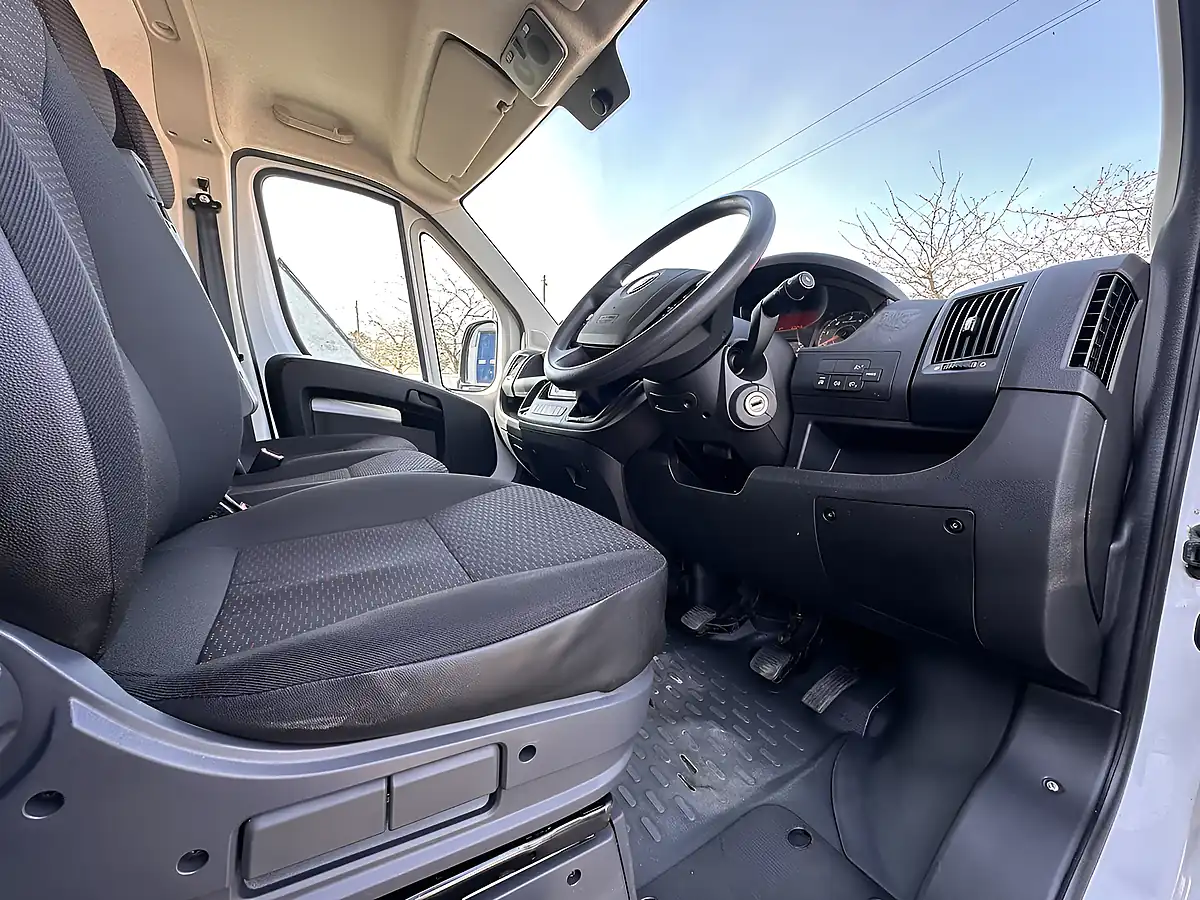 Used 2023 Vauxhall Movano Prime L2H2 White - Interior and Exterior details 12