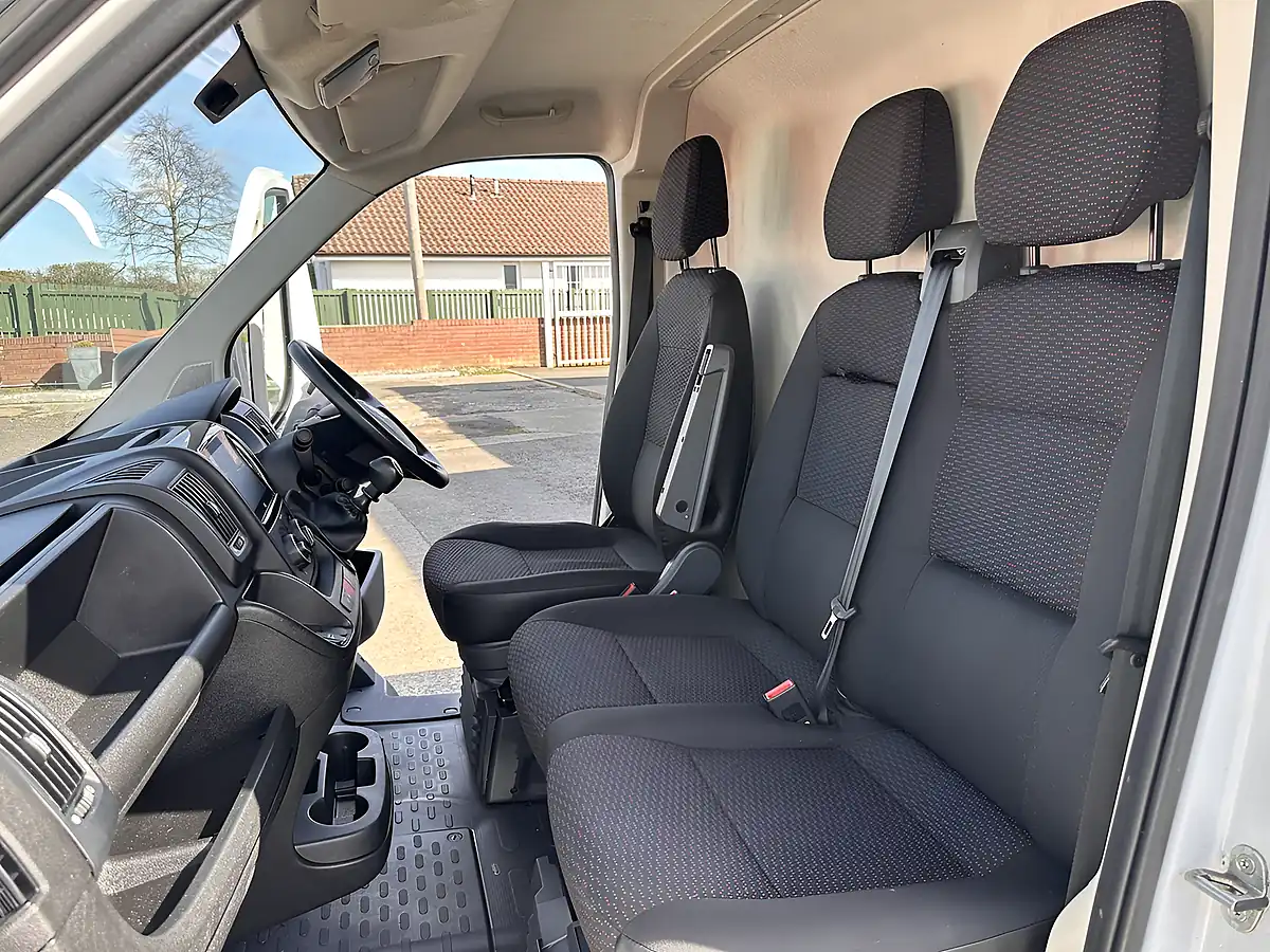 Used 2023 Vauxhall Movano Prime L2H2 White - Interior and Exterior details 19
