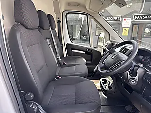 Used 2023 Vauxhall Movano Prime L3H2 Kaolin White (brilliant) - Interior and Exterior details 5