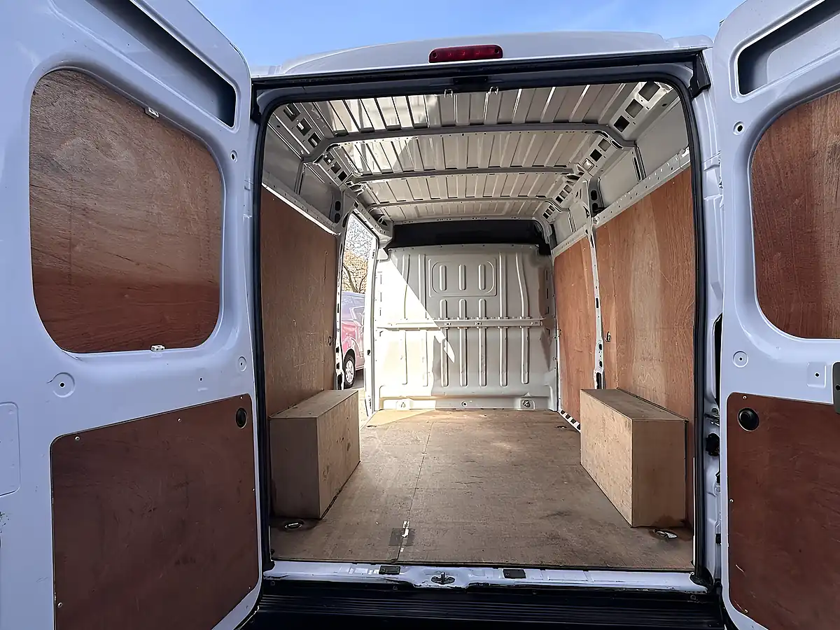 Used 2023 Vauxhall Movano Prime White - Interior and Exterior details 10