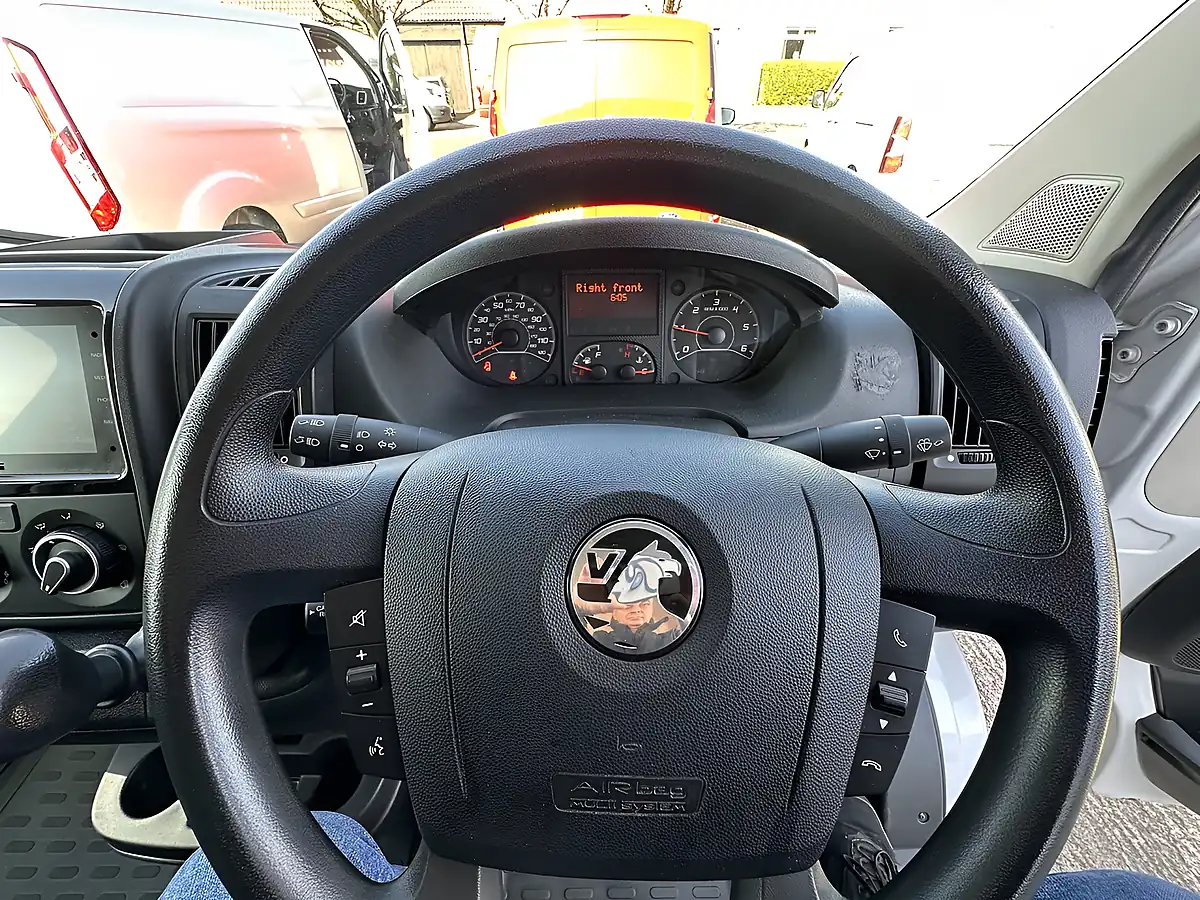 Used 2023 Vauxhall Movano Prime White - Interior and Exterior details 13
