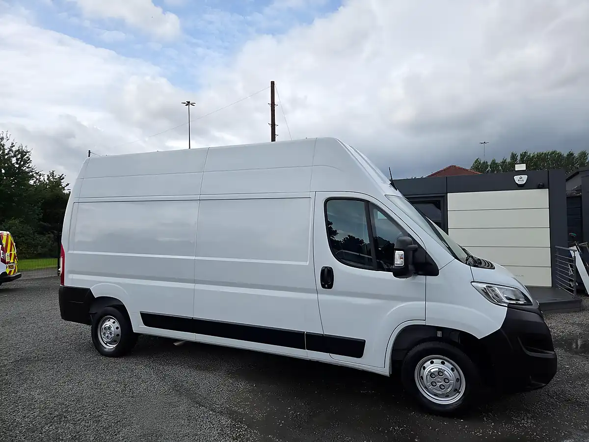 Used 2023 Vauxhall Movano Prime White - Interior and Exterior details 2