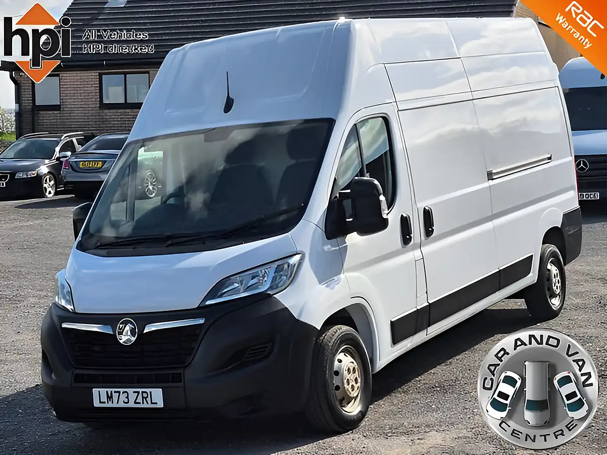 Used 2023 Vauxhall Movano Prime White - Front View