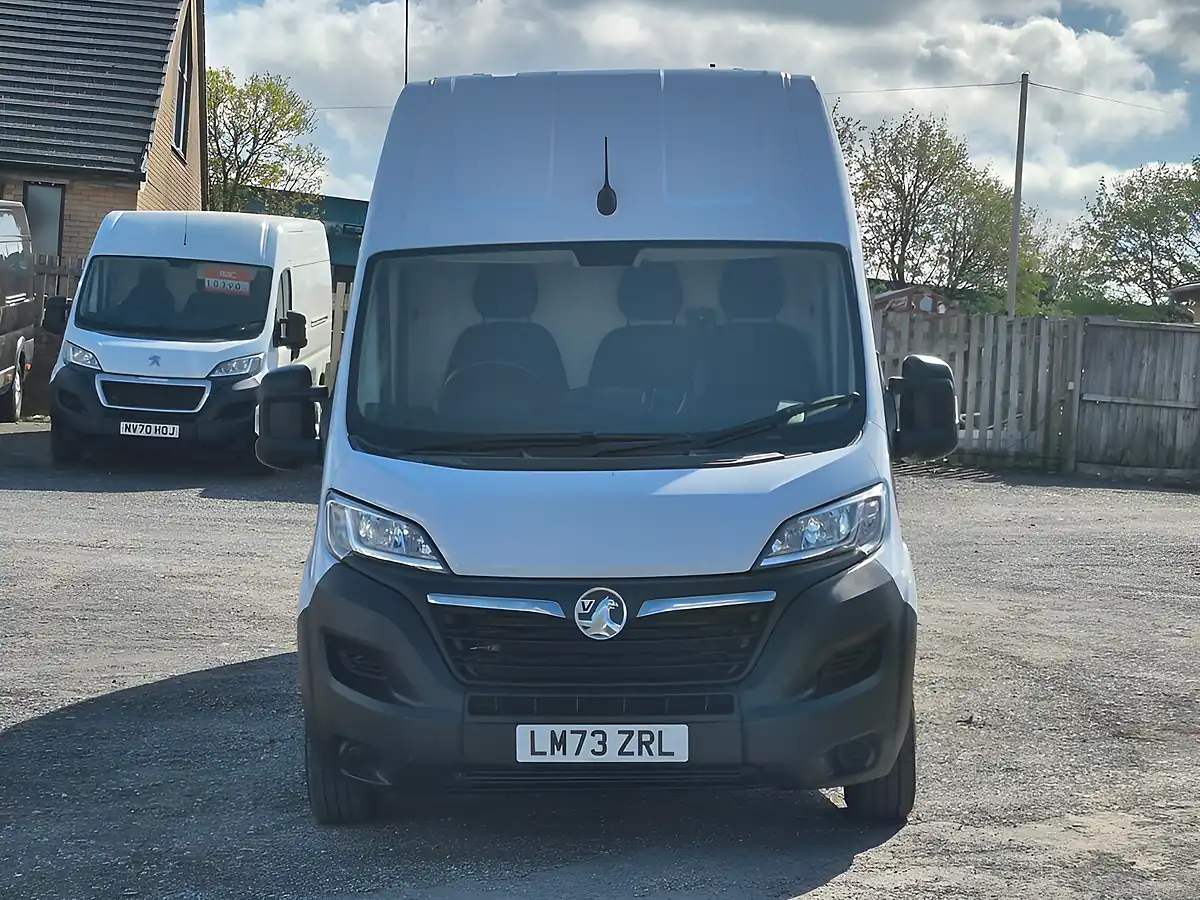 Used 2023 Vauxhall Movano Prime White - Interior and Exterior details 12