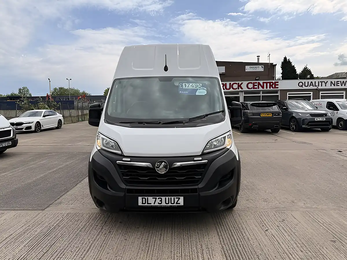 Used 2023 Vauxhall Movano Prime White - Interior and Exterior details 12