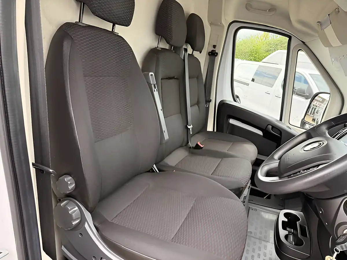 Used 2023 Vauxhall Movano Prime White - Interior and Exterior details 17