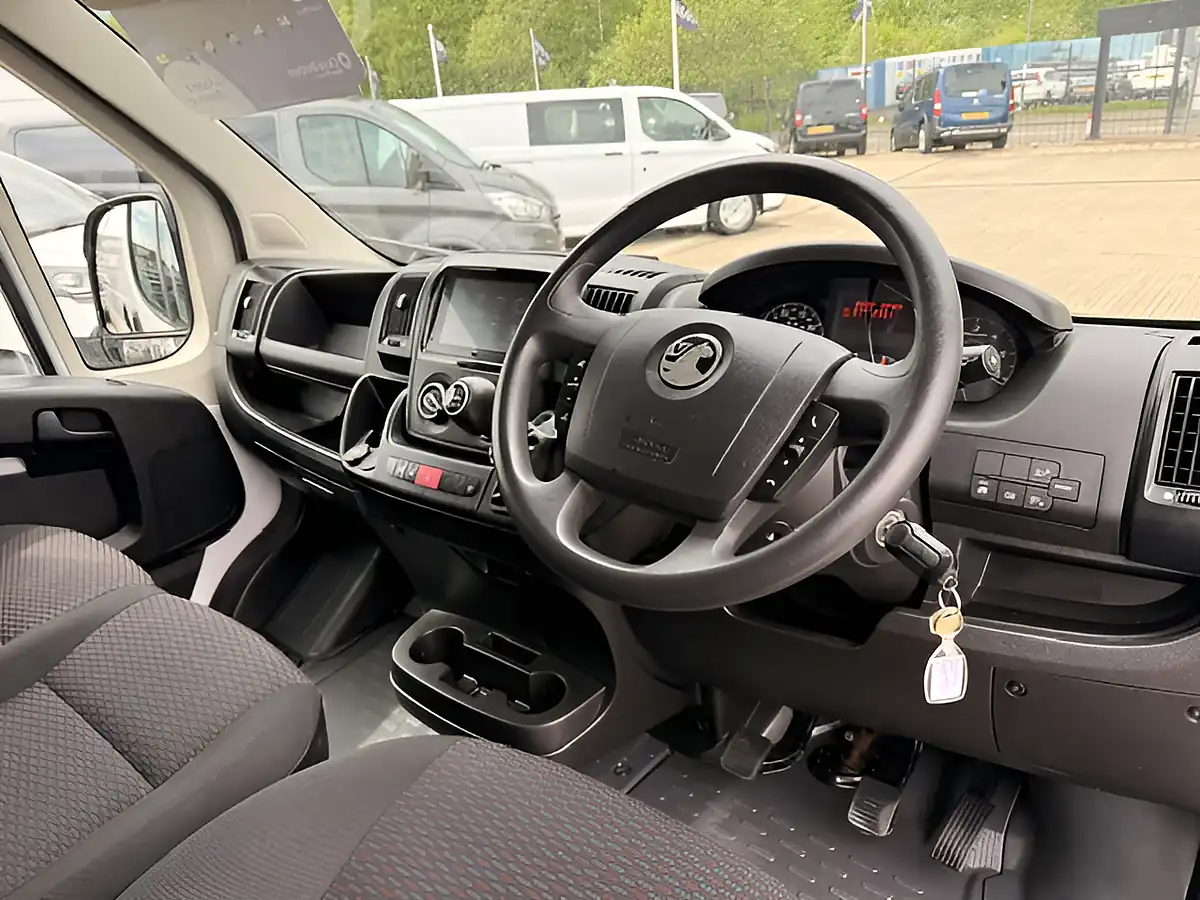 Used 2023 Vauxhall Movano Prime White - Interior and Exterior details 18
