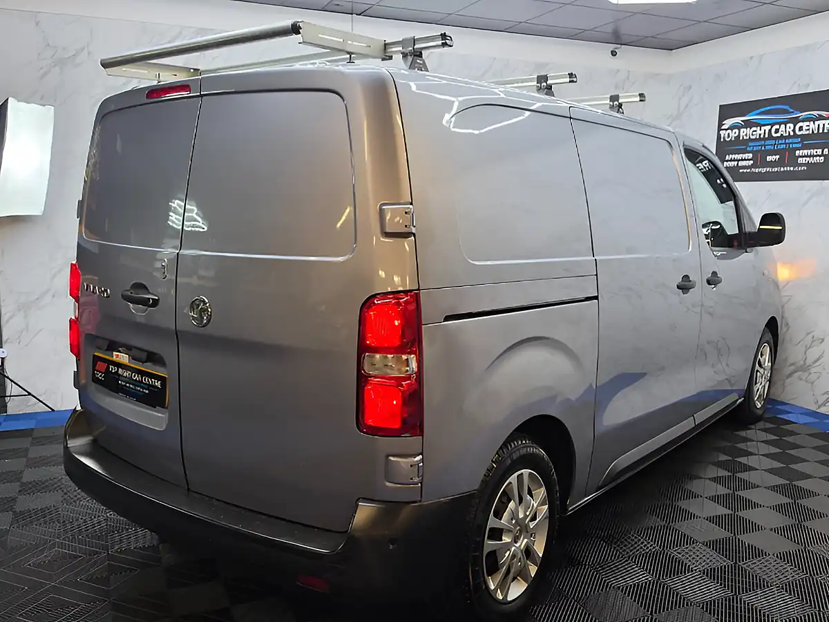 Used 2023 Vauxhall Vivaro 2700 Dynamic Grey - Interior and Exterior details 8