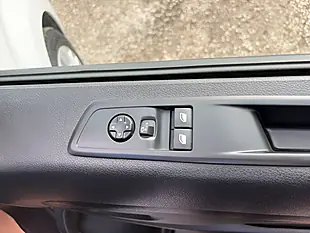 Used 2023 Vauxhall Vivaro 2700 Pro Panel Van Kaolin White - Interior and Exterior details 13
