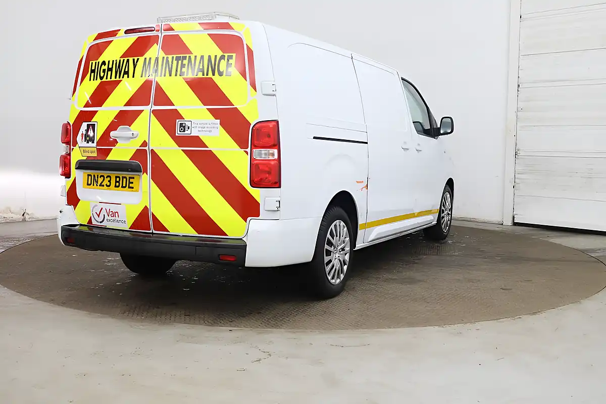 Used 2023 Vauxhall Vivaro 2700 Pro Panel Van White - Interior and Exterior details 4