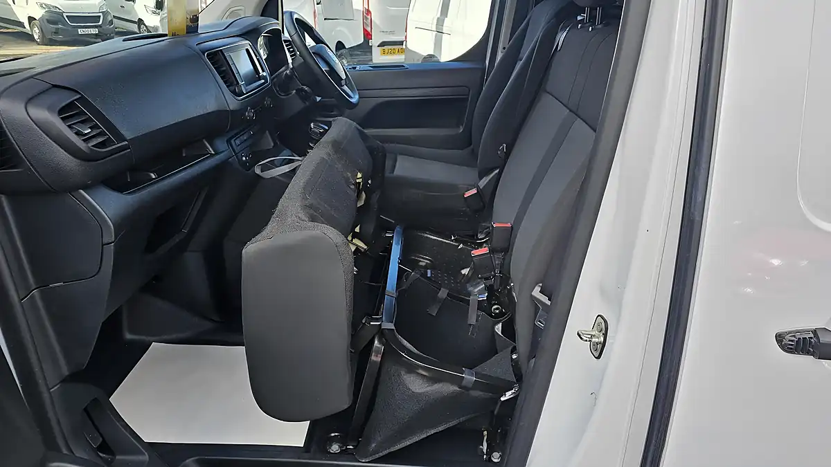 Used 2023 Vauxhall Vivaro 2900 Prime White - Interior and Exterior details 16