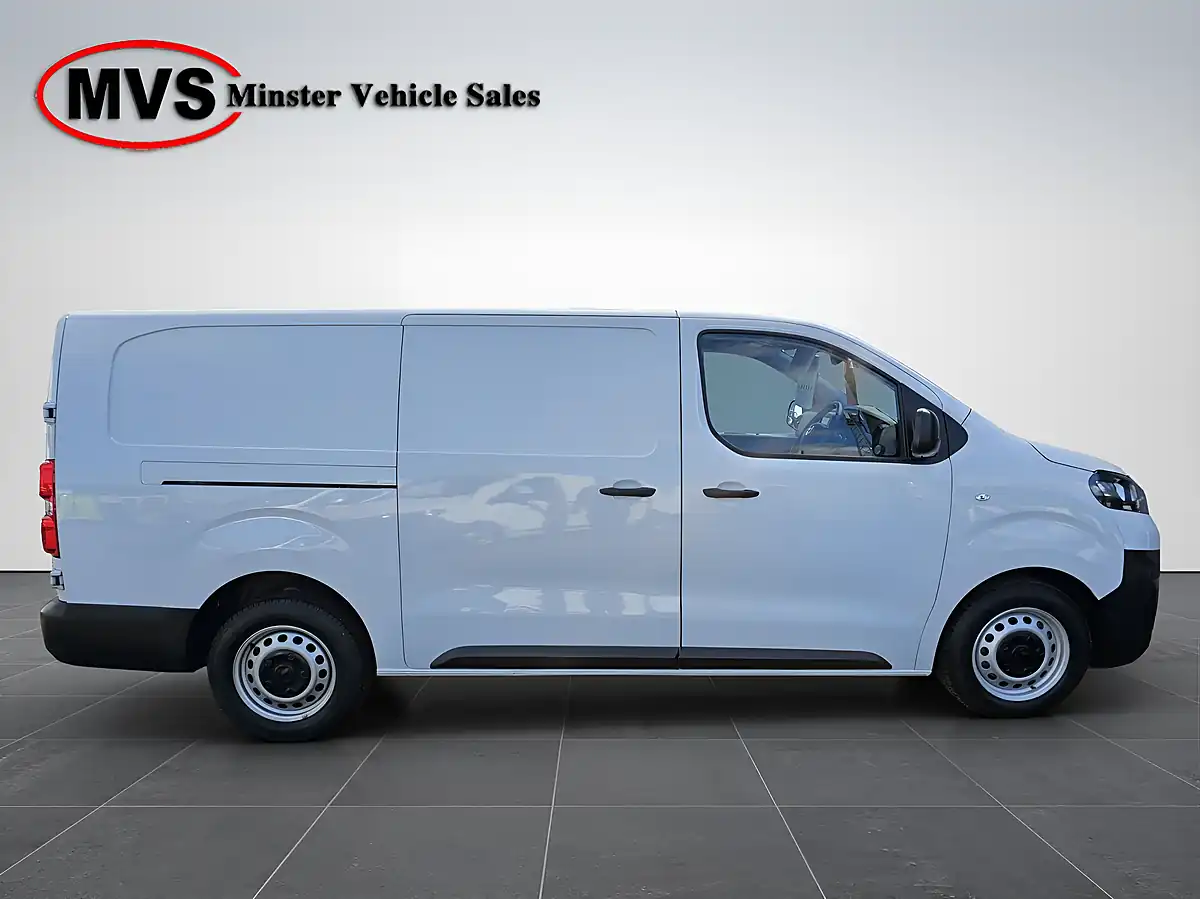 Used 2023 Vauxhall Vivaro 2900 Prime White - Interior and Exterior details 3