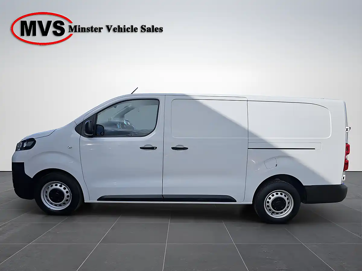 Used 2023 Vauxhall Vivaro 2900 Prime White - Interior and Exterior details 4