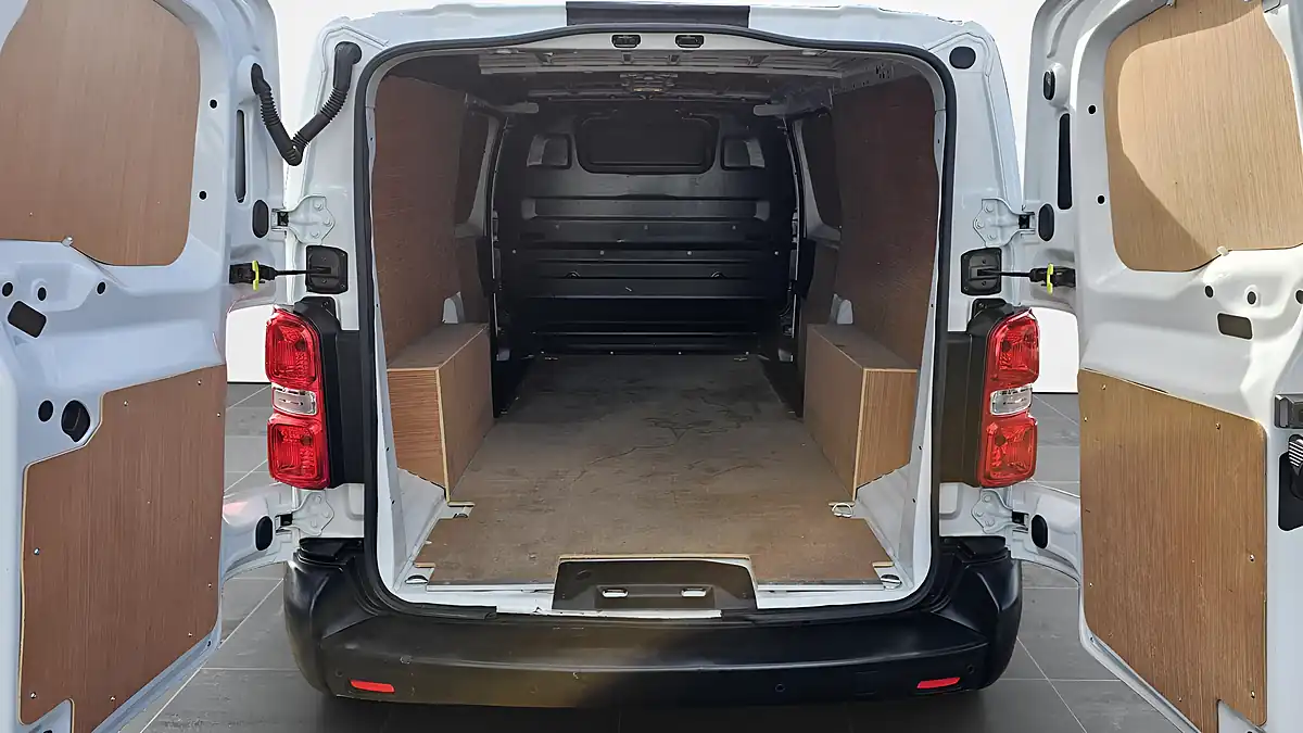 Used 2023 Vauxhall Vivaro 2900 Prime White - Interior and Exterior details 9