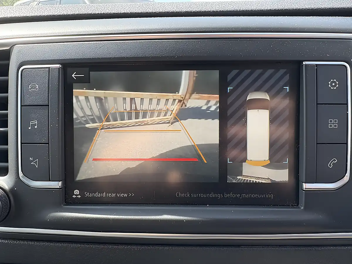 Used 2023 Vauxhall Vivaro 2900 Pro Kaolin White (brilliant) - Interior and Exterior details 13