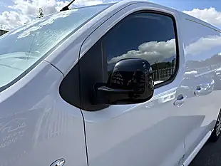 Used 2023 Vauxhall Vivaro 2900 Pro Kaolin White (brilliant) - Interior and Exterior details 17
