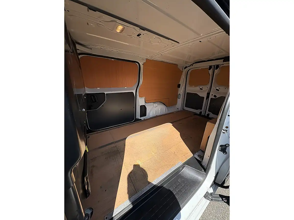 Used 2023 Vauxhall Vivaro 2900 Pro Kaolin White (brilliant) - Interior and Exterior details 7