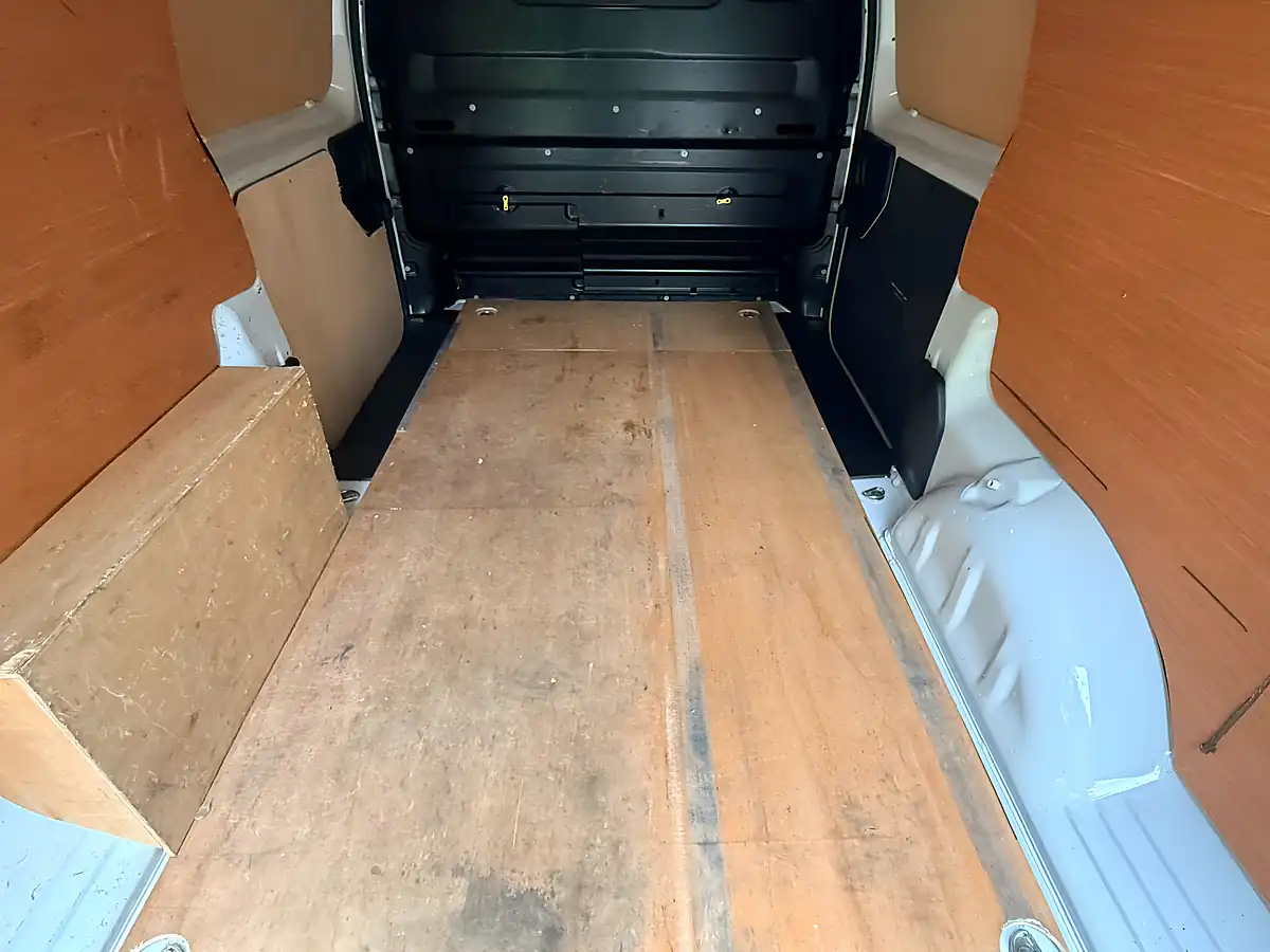 Used 2023 Vauxhall Vivaro 2900 Pro Panel Van White - Interior and Exterior details 14