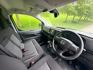 Used 2023 Vauxhall Vivaro 2900 Pro Panel Van White - Interior and Exterior details 15