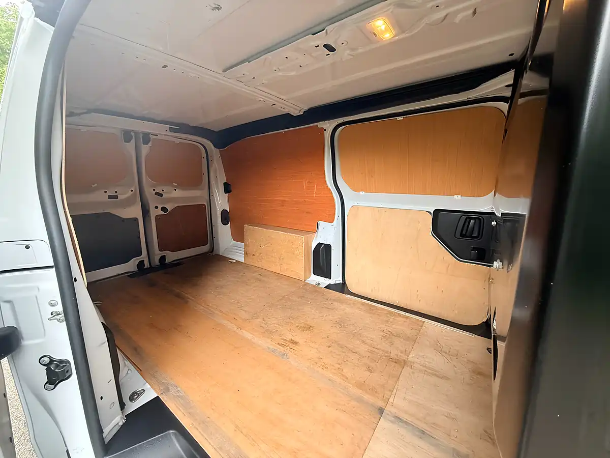 Used 2023 Vauxhall Vivaro 2900 Pro Panel Van White - Interior and Exterior details 5