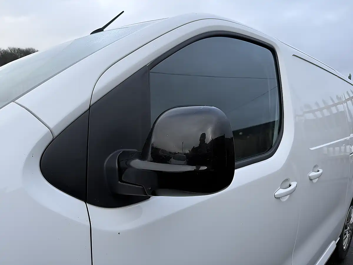 Used 2023 Vauxhall Vivaro 2900 Pro White - Interior and Exterior details 6