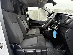 Used 2023 Vauxhall Vivaro 2900 Pro White - Interior and Exterior details 14