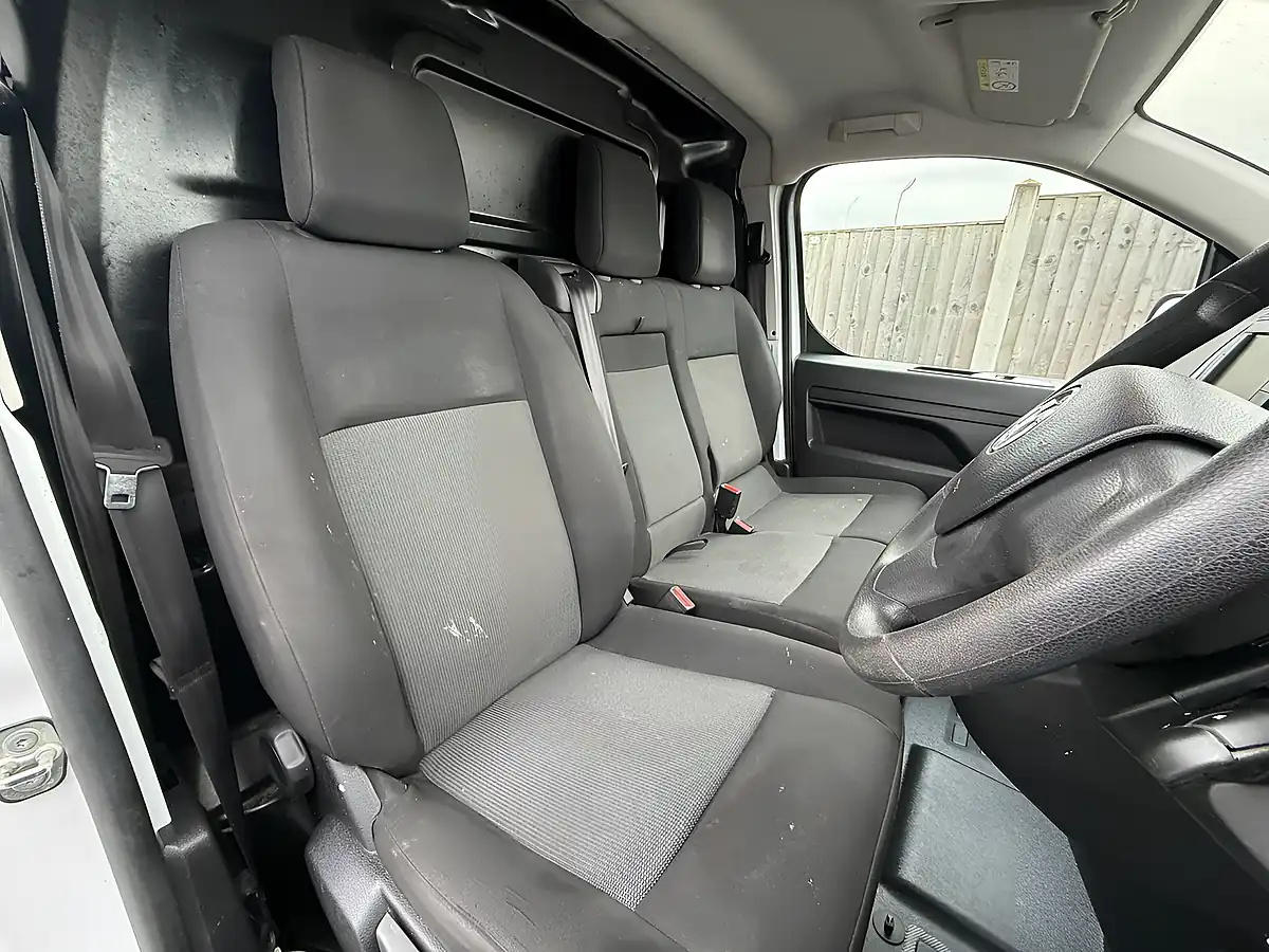Used 2023 Vauxhall Vivaro 2900 Pro White - Interior and Exterior details 18