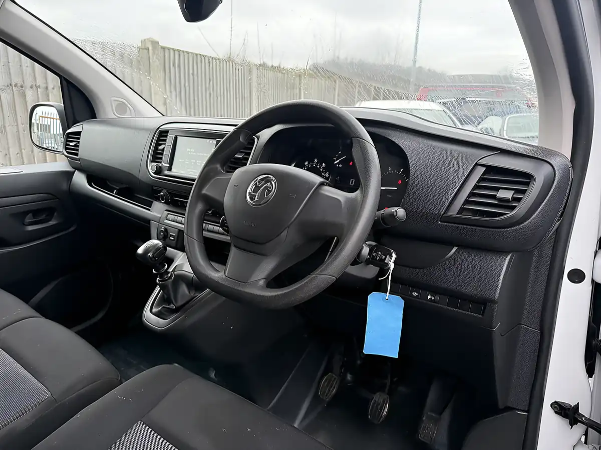 Used 2023 Vauxhall Vivaro 2900 Pro White - Interior and Exterior details 19
