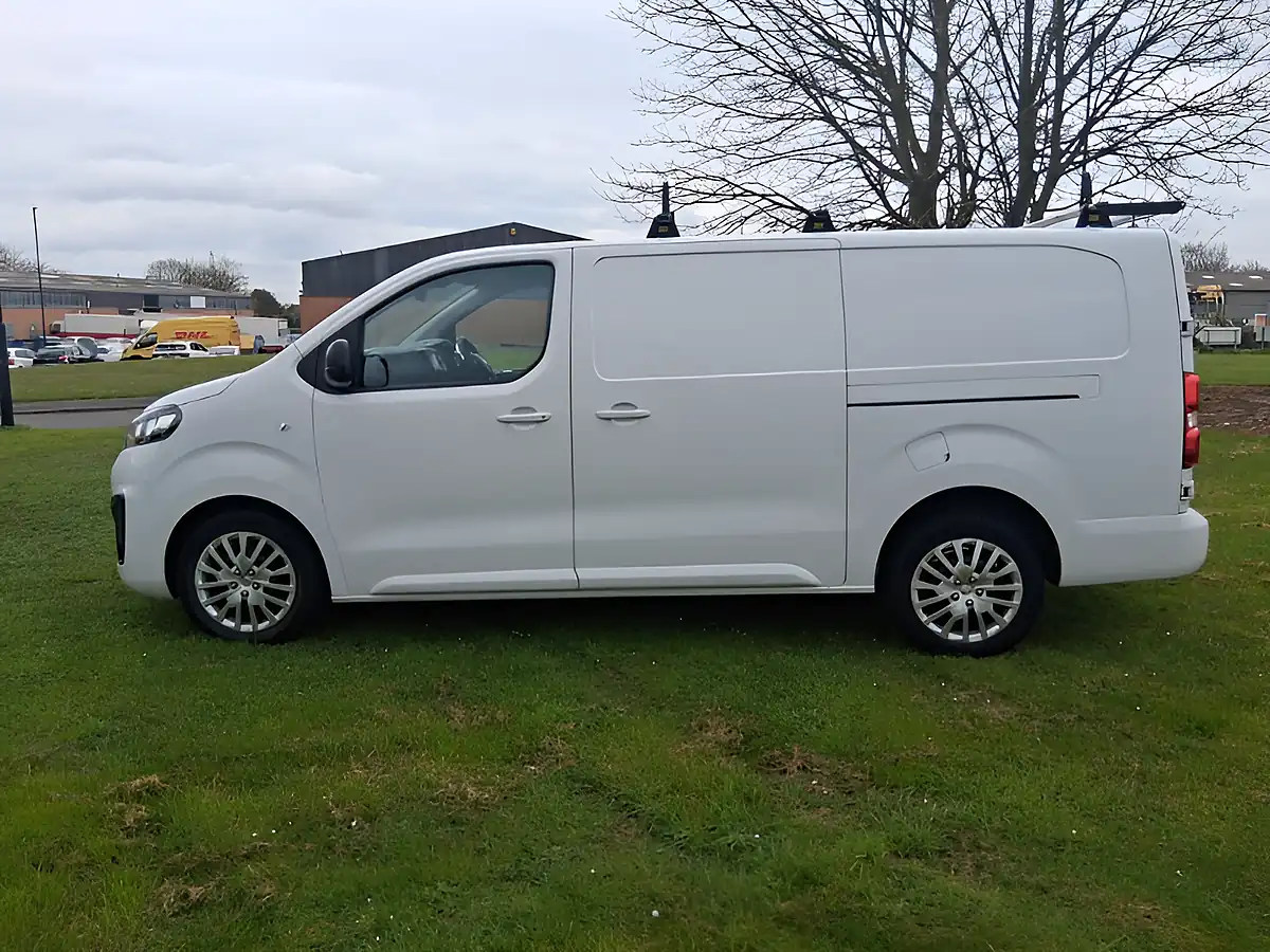 Used 2023 Vauxhall Vivaro 2900 Pro White - Interior and Exterior details 2