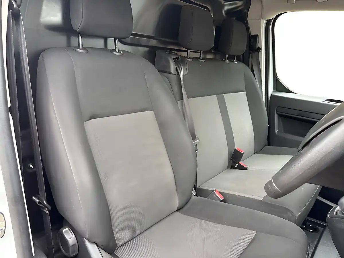 Used 2023 Vauxhall Vivaro 3100 Prime Kaolin White - Interior and Exterior details 12