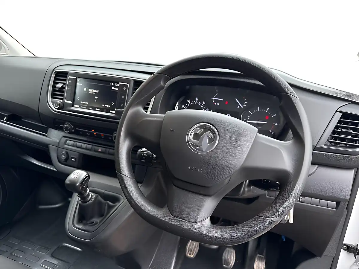Used 2023 Vauxhall Vivaro 3100 Prime Kaolin White - Interior and Exterior details 13