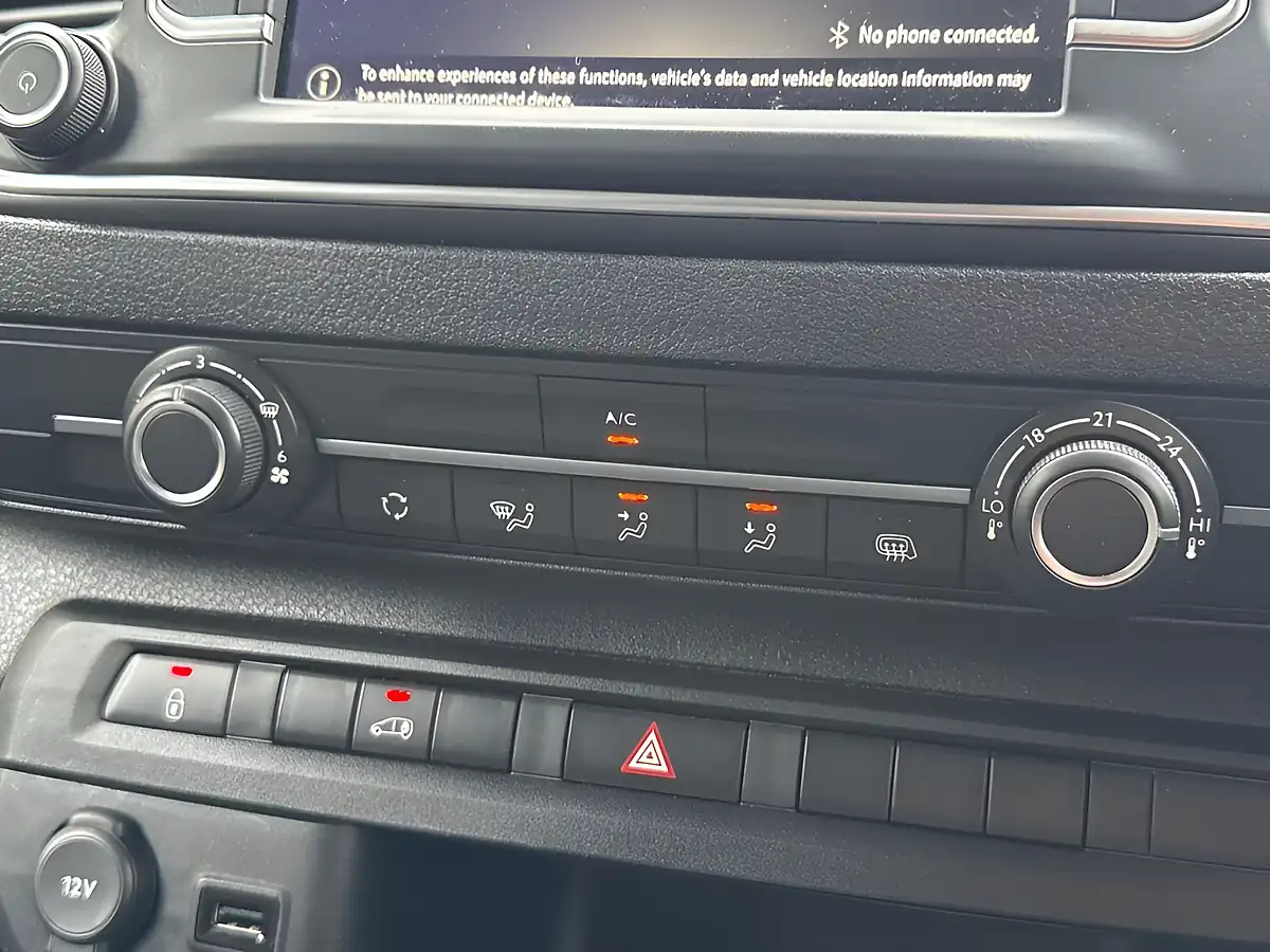 Used 2023 Vauxhall Vivaro 3100 Prime Kaolin White - Interior and Exterior details 15